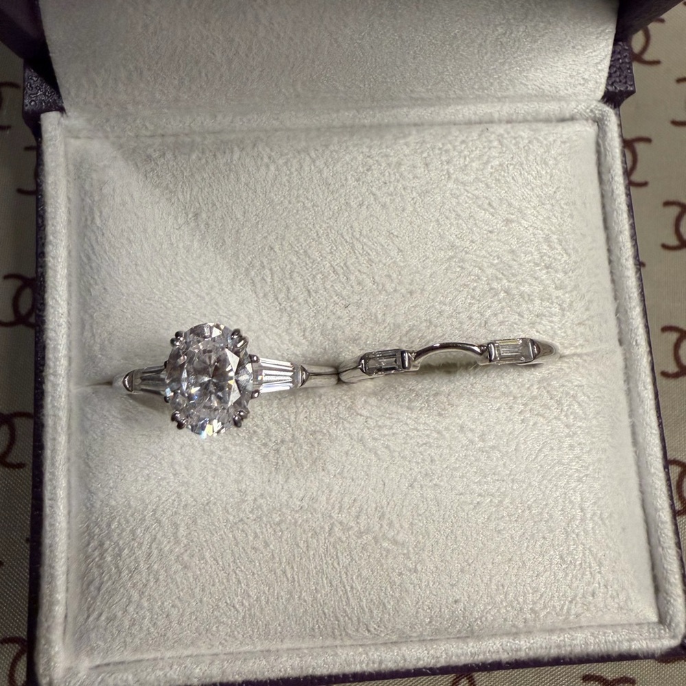 Stunning Silver Women's Ring Set